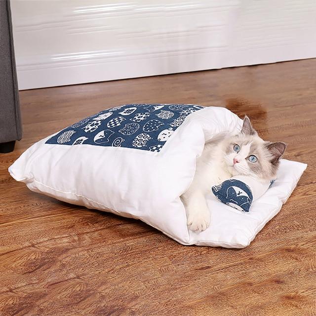 KitKamp-Cat Sleeping Bag – AdoraPaws